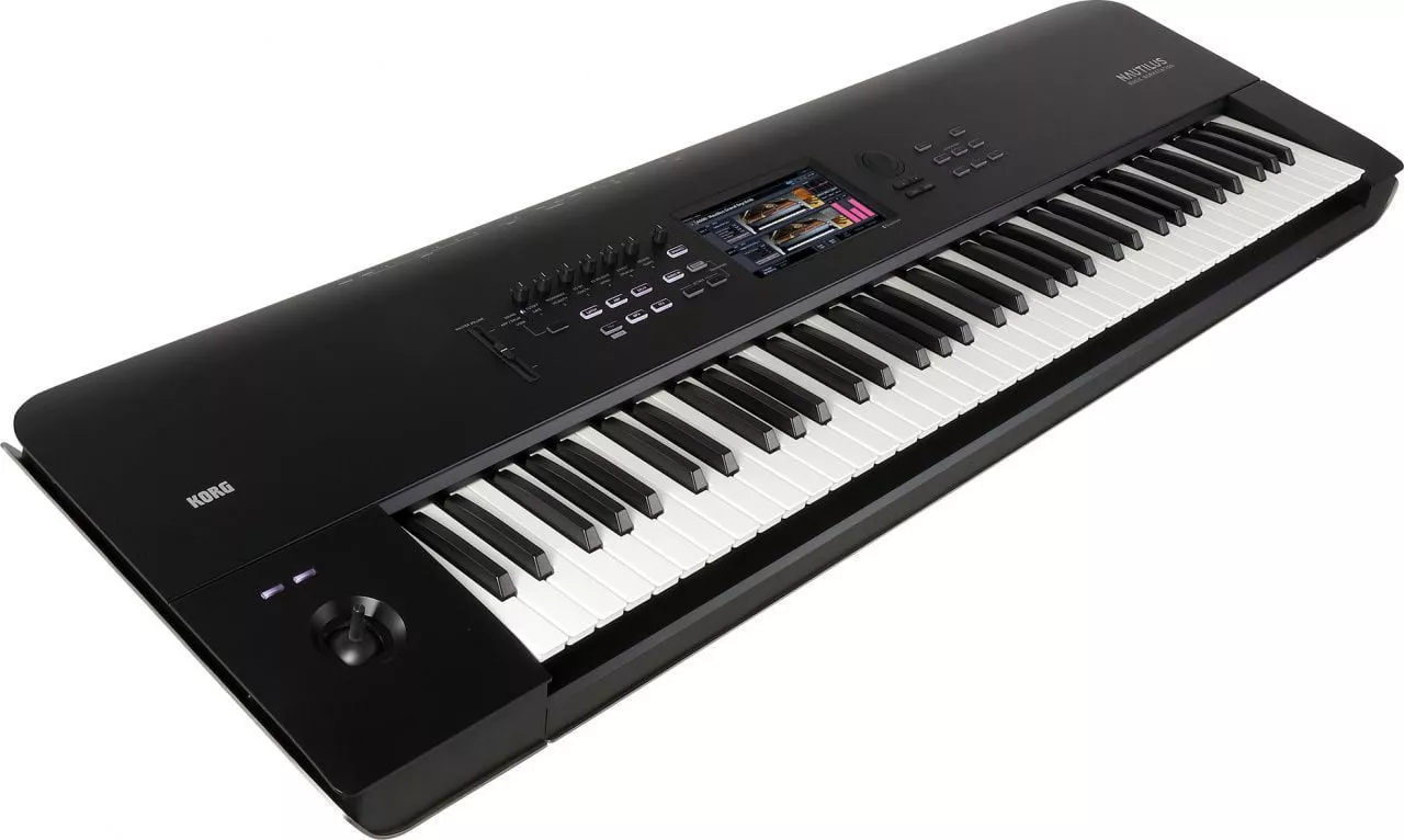 Рабочая станция Korg NAUTILUS-73, черная